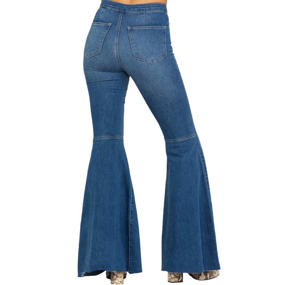 We the free Float On Flare Extreme Bell Bottoms Retro Med Rinse High Rise - Picture 2 of 14